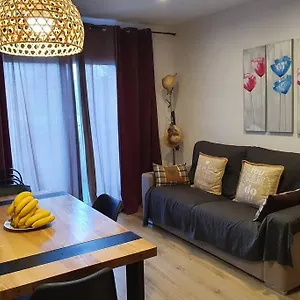 Bonito Piso Frente A La Playa Con Parking Privado. Appartement